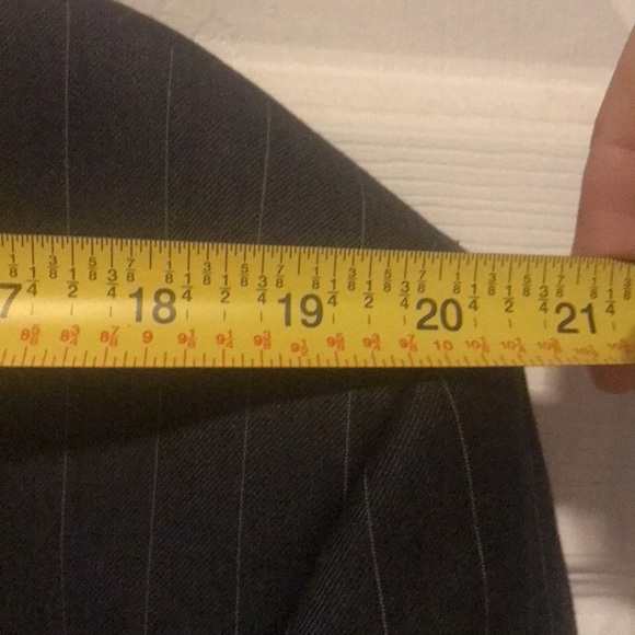 Suits Suits - Picture 5 of 10